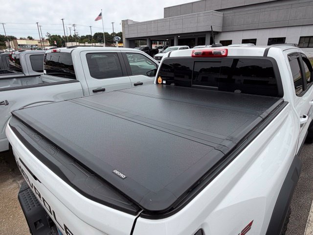 Used 2024 White Chevrolet ZR2 image 5