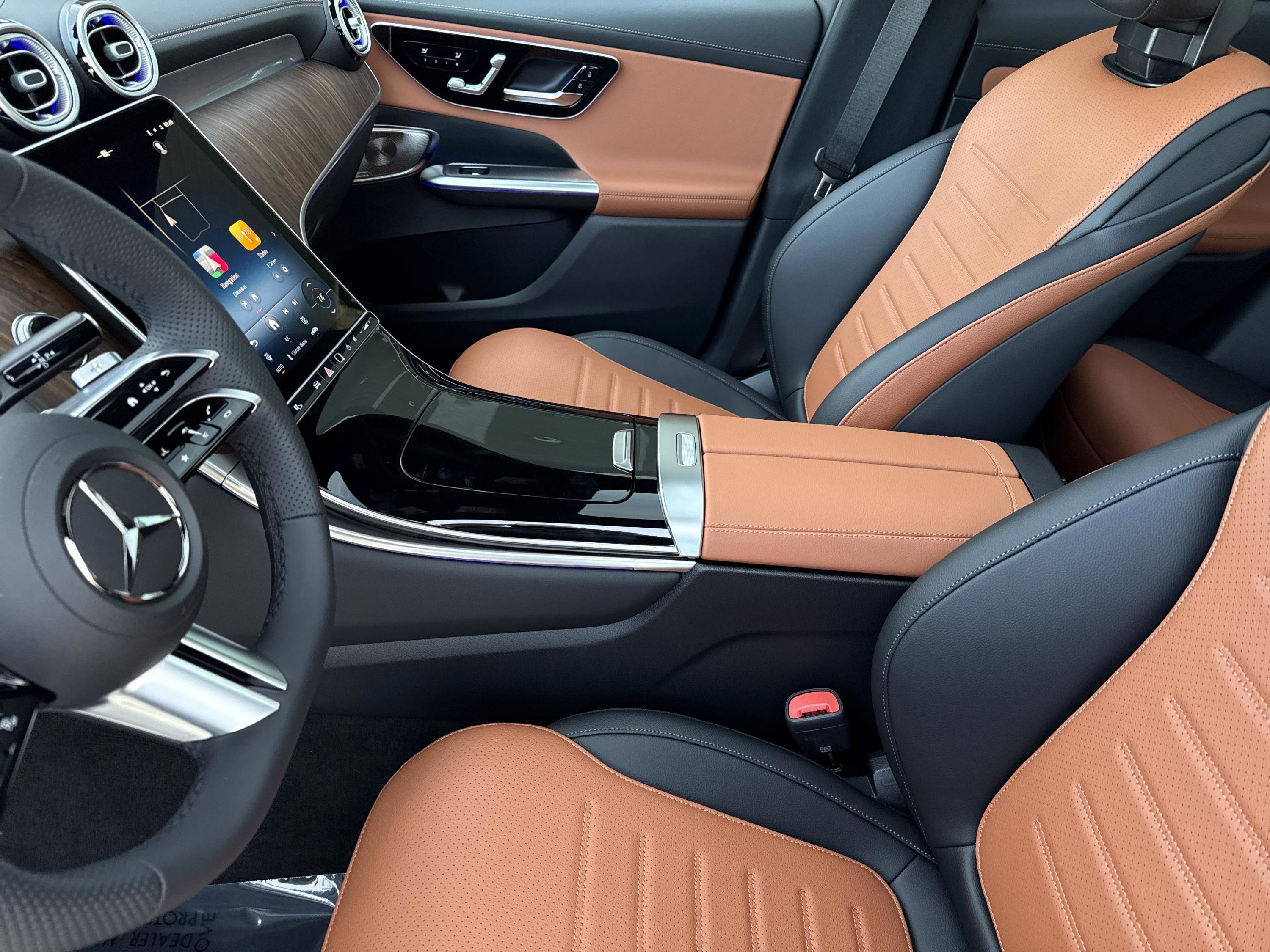 New 2026 Polar White Mercedes-Benz GLC 300 image 15