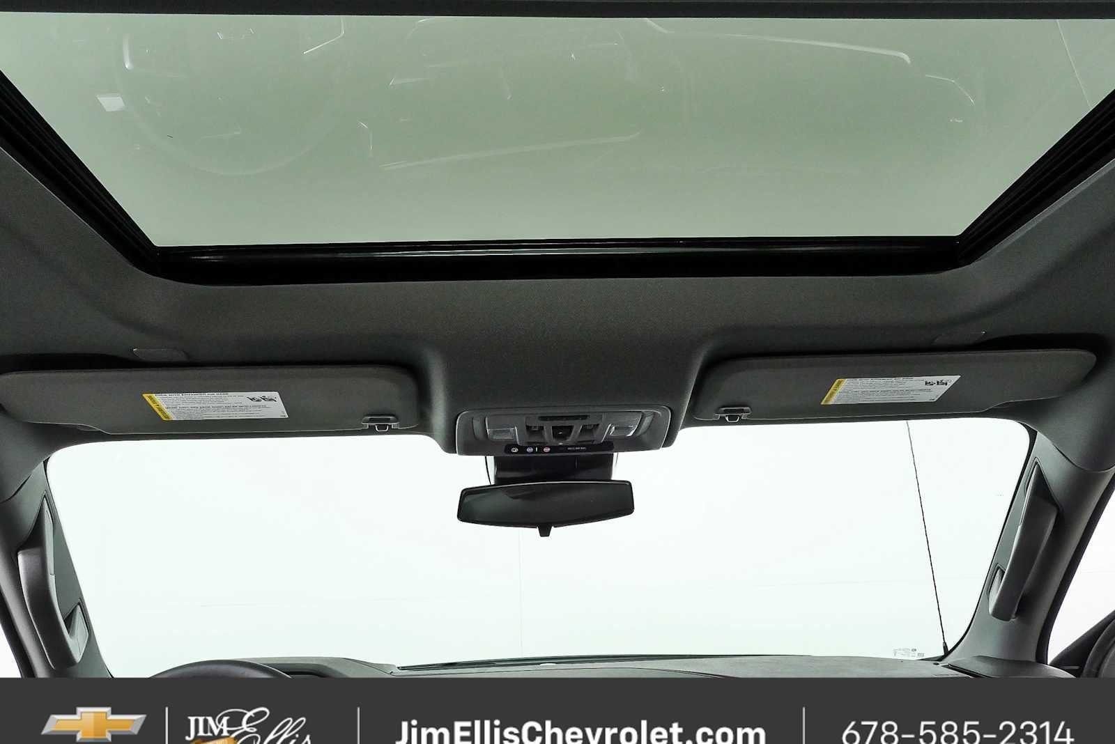 New 2026 Summit White Chevrolet RST image 20