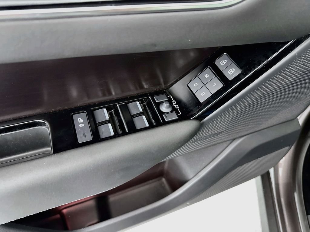New 2026 Charente Grey Land Rover Belgravia Edition image 18