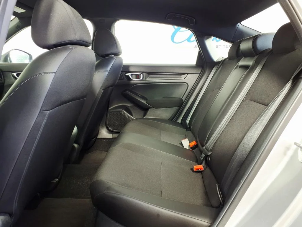 Used 2025  Honda Sport image 9