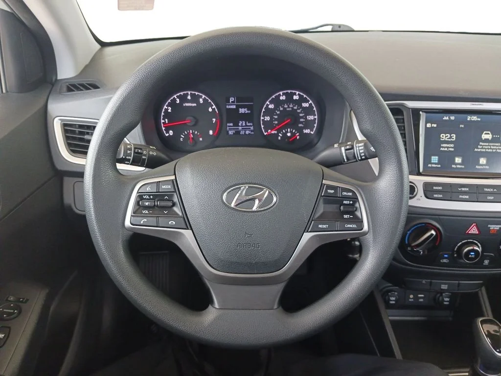 Used 2022 Silver Hyundai SEL image 16
