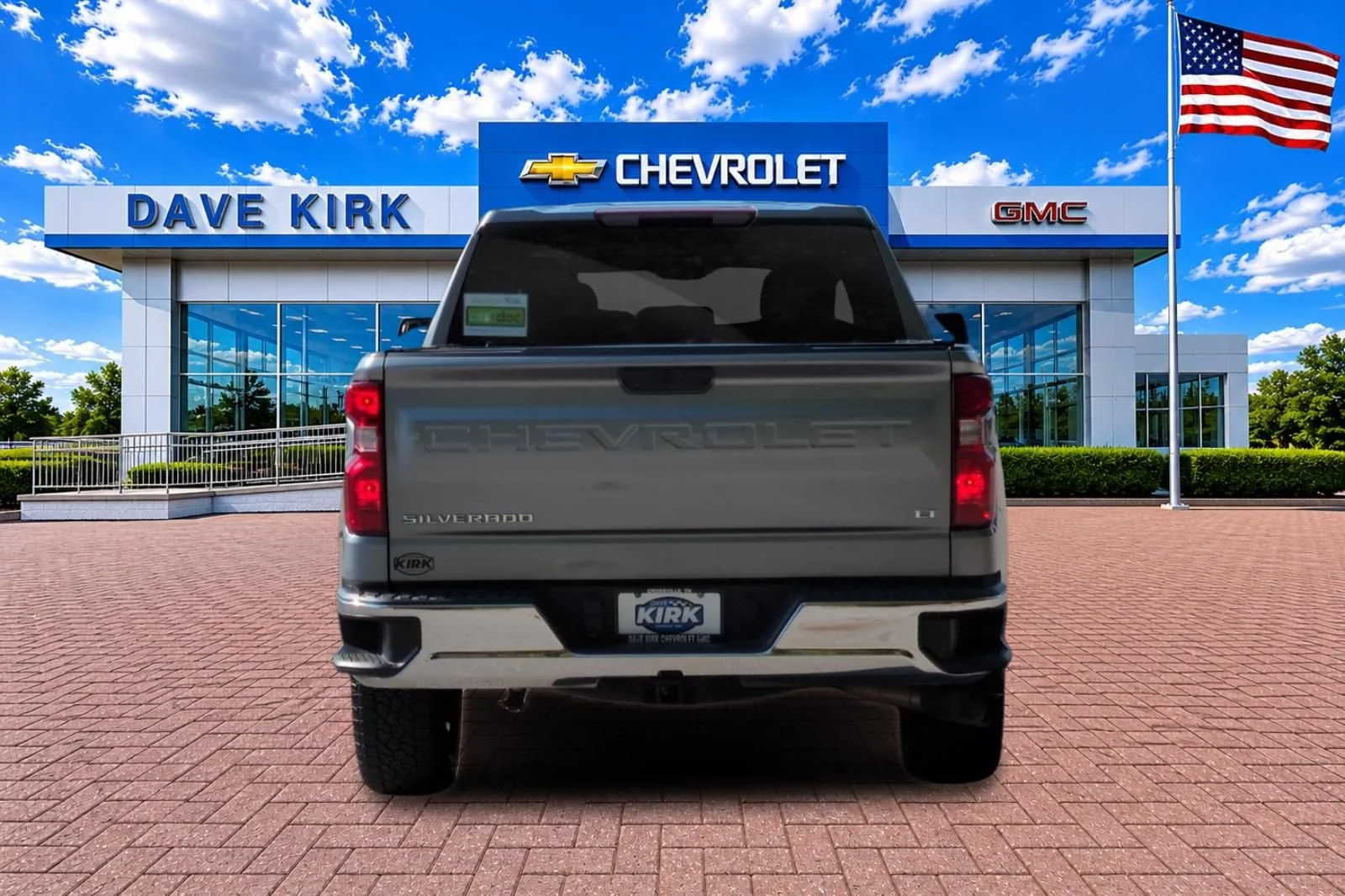 Used 2023 STERLING GRAY METALLIC Chevrolet LT image 4