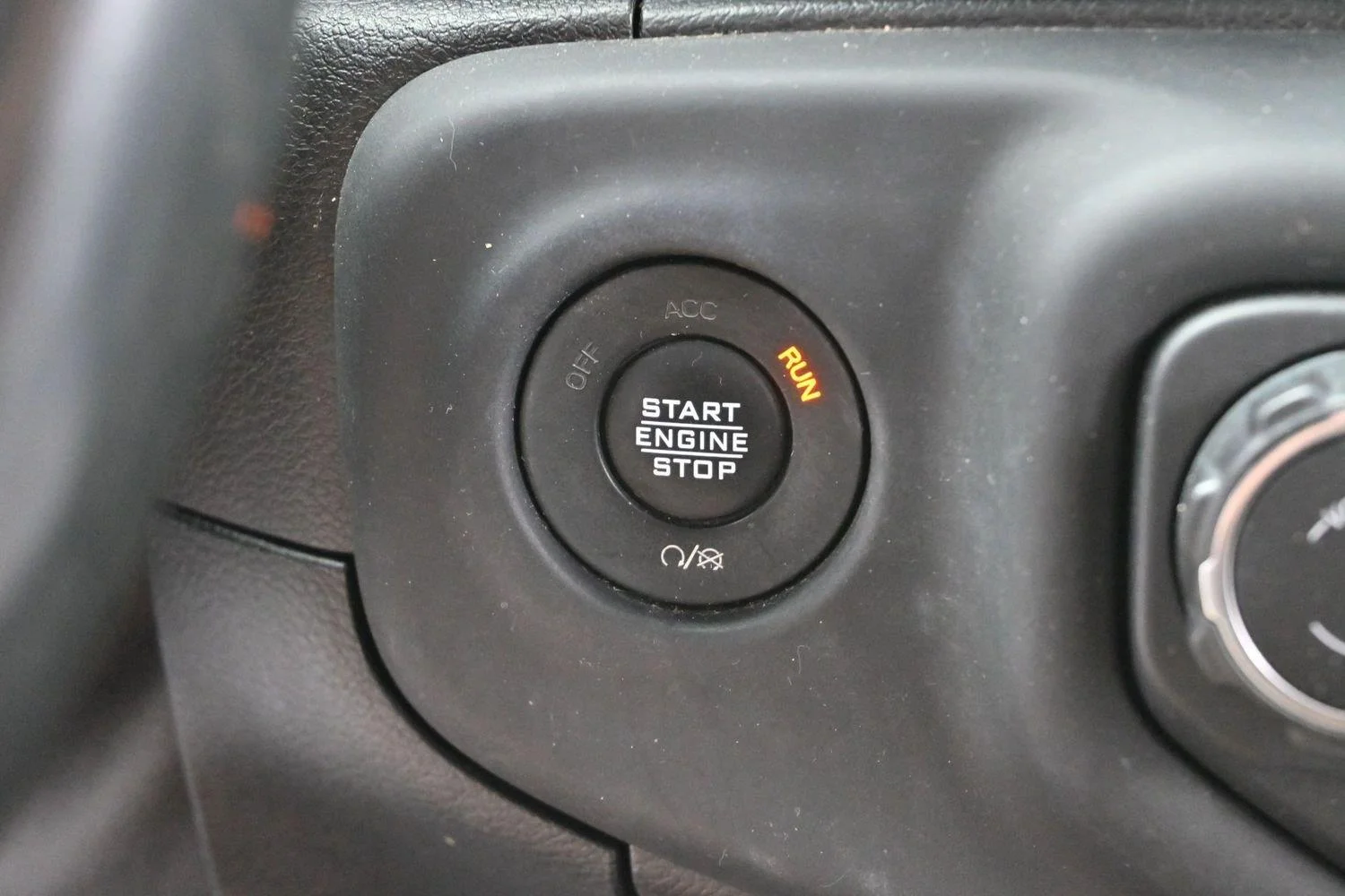 Used 2020 Bright White Clearcoat Jeep Overland image 24