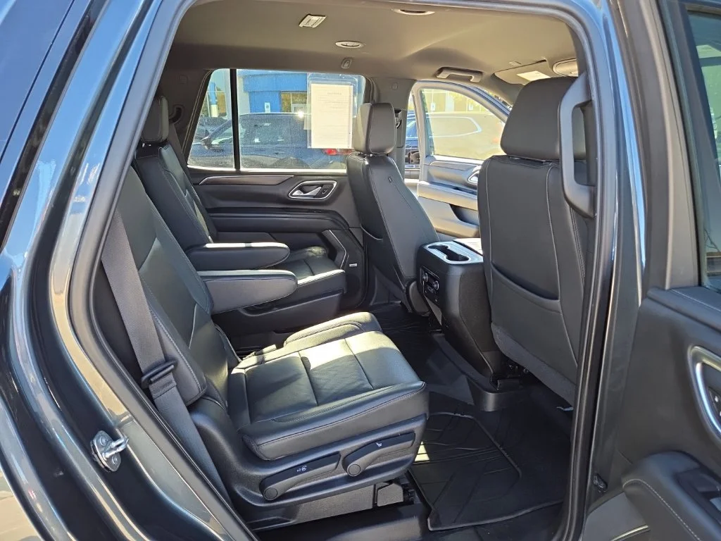 Used 2021 Gray Chevrolet Z71 image 24