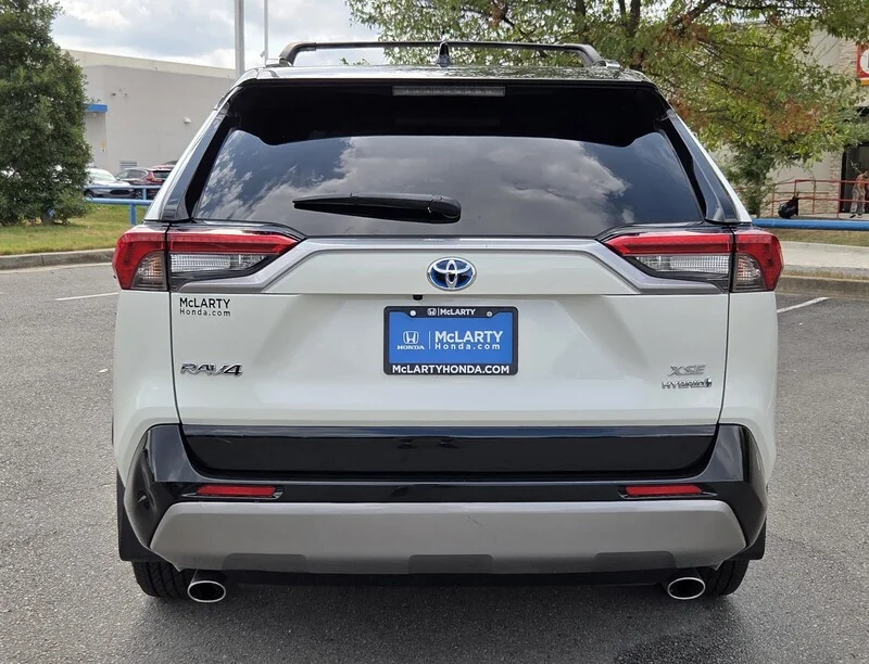 Used 2022 WHITE TOYOTA XSE image 6