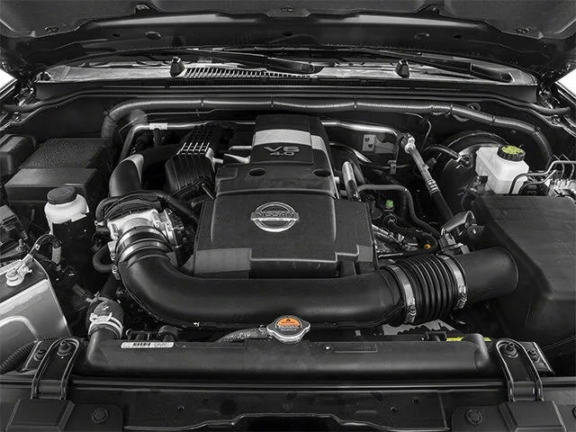 Used 2014 Brilliant Silver Nissan SV image 13