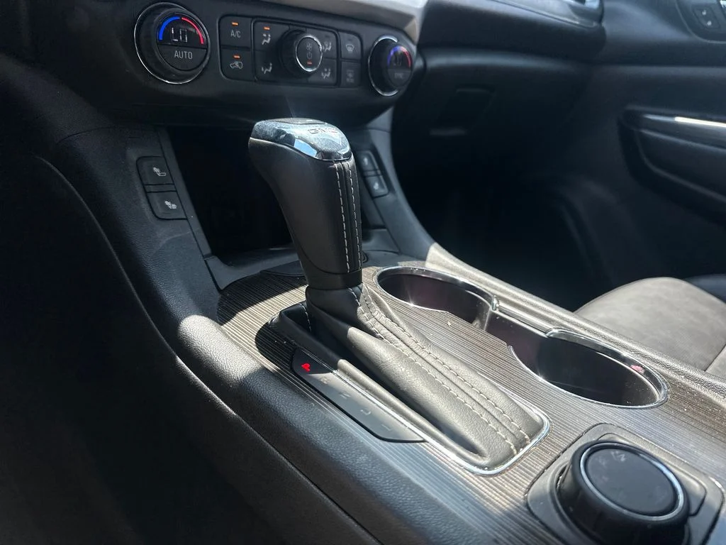 Used 2017 Red GMC SLT-1 image 17