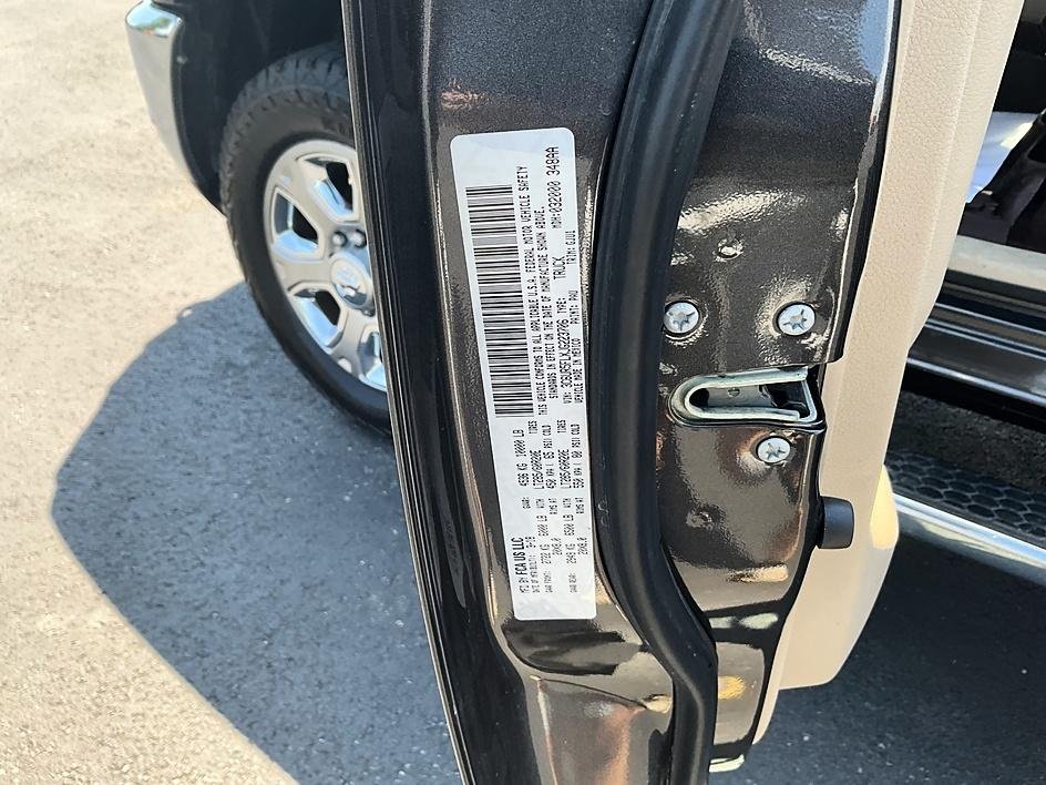 Used 2018 Gray Ram Laramie image 38