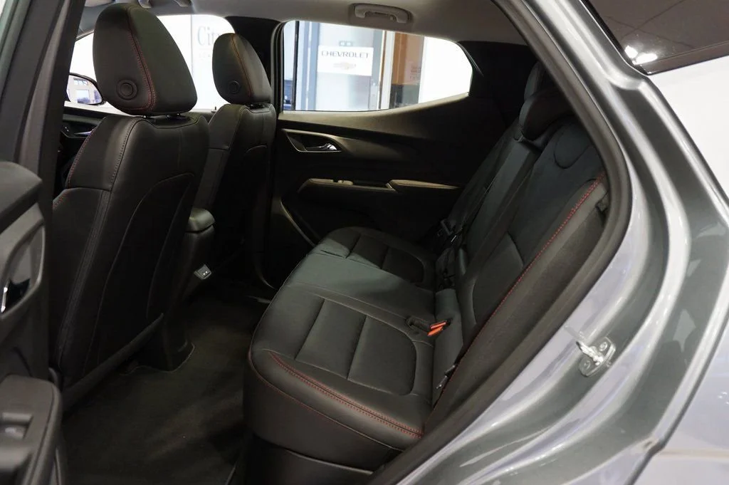 2027 Chevrolet Bolt RS - Photo 13
