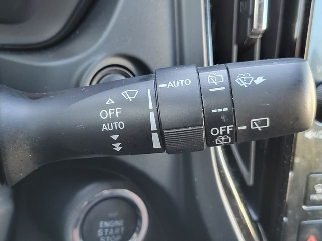 Used 2025 Crystal White Pearl Subaru Touring image 34