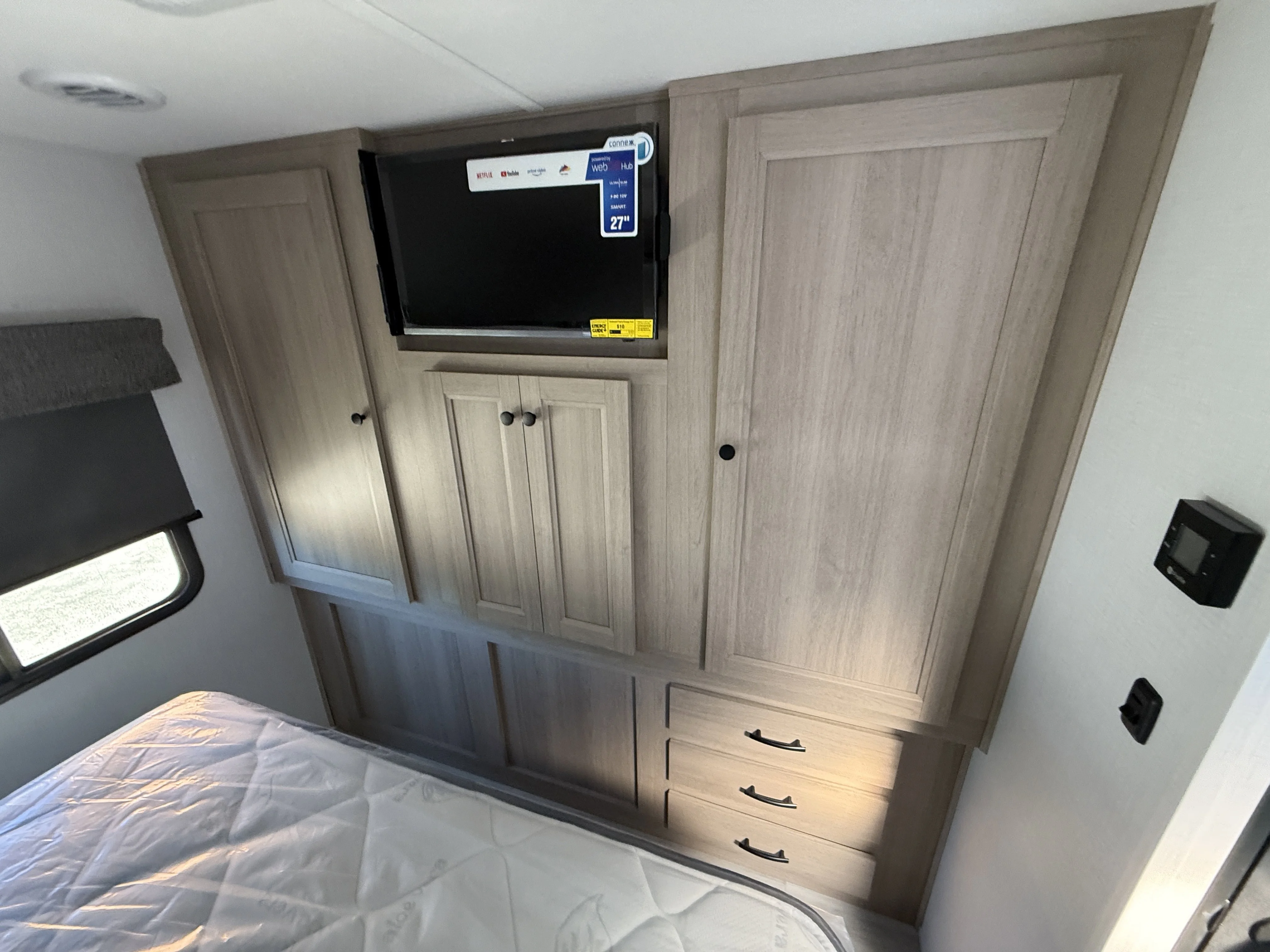 2026 Ford E-Series Cutaway Base - Photo 45