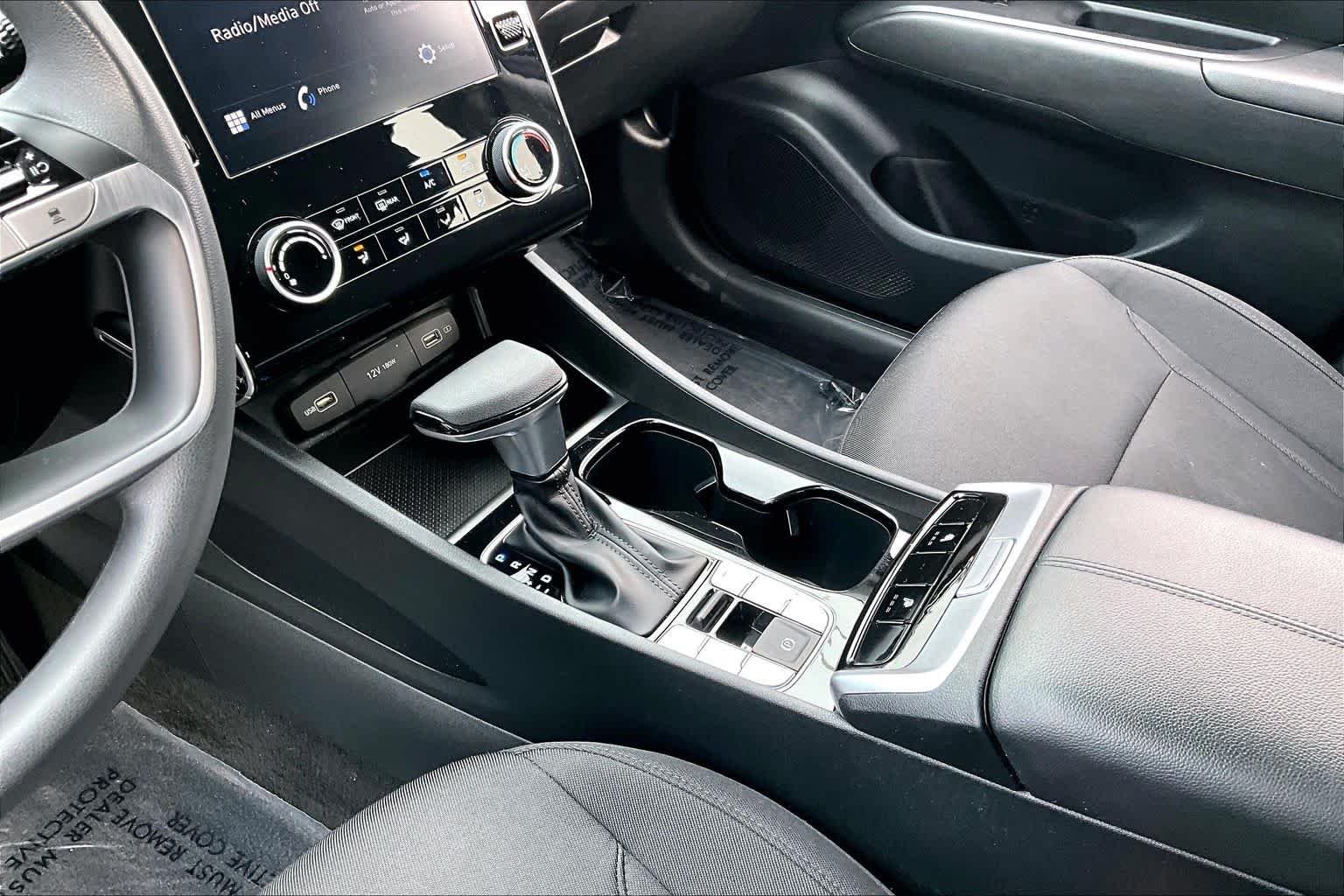 Used 2022 Phantom Black Hyundai SEL image 23