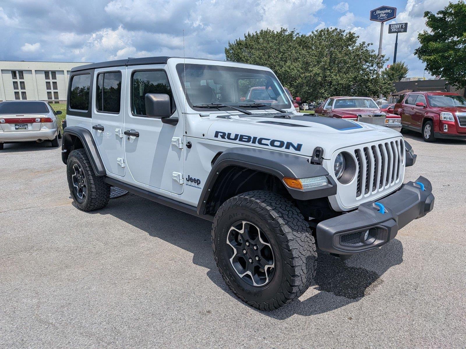 Used 2023 Bright White Clearcoat Jeep Rubicon image 7