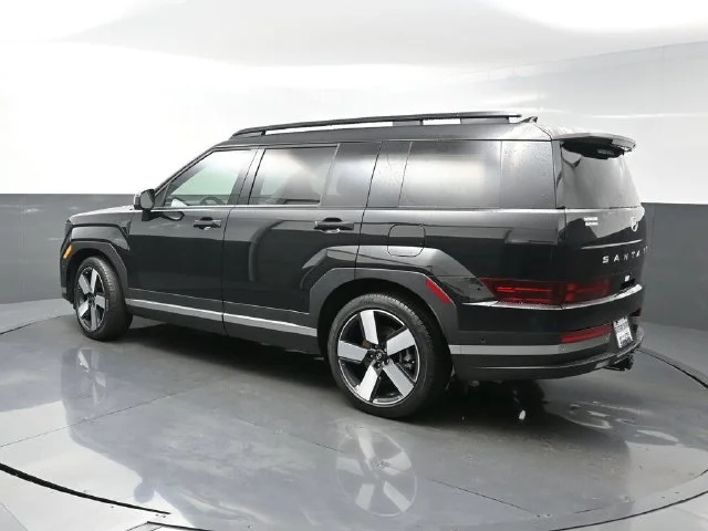 Used 2025 Black Hyundai Limited image 5