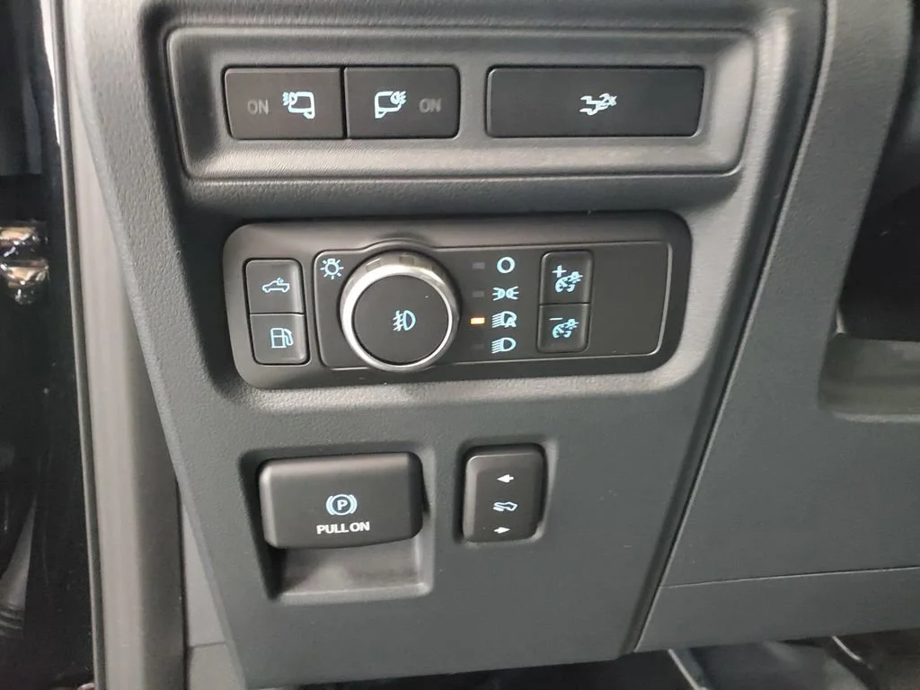 Used 2022 Blue Ford XL image 11