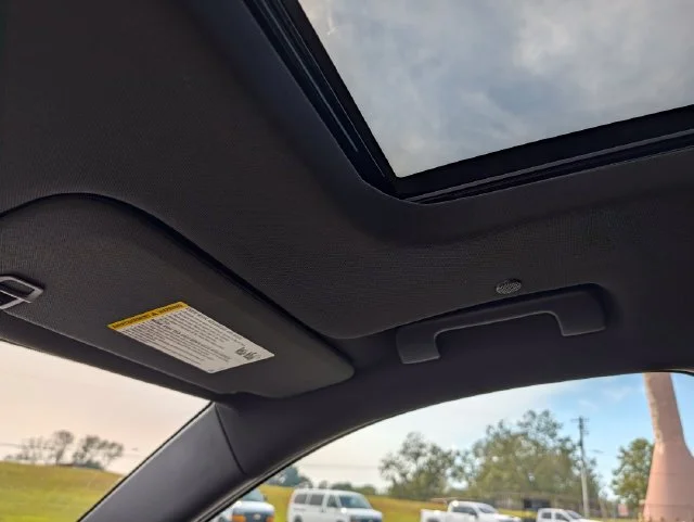 Used 2022 Beige Chevrolet High Country image 21