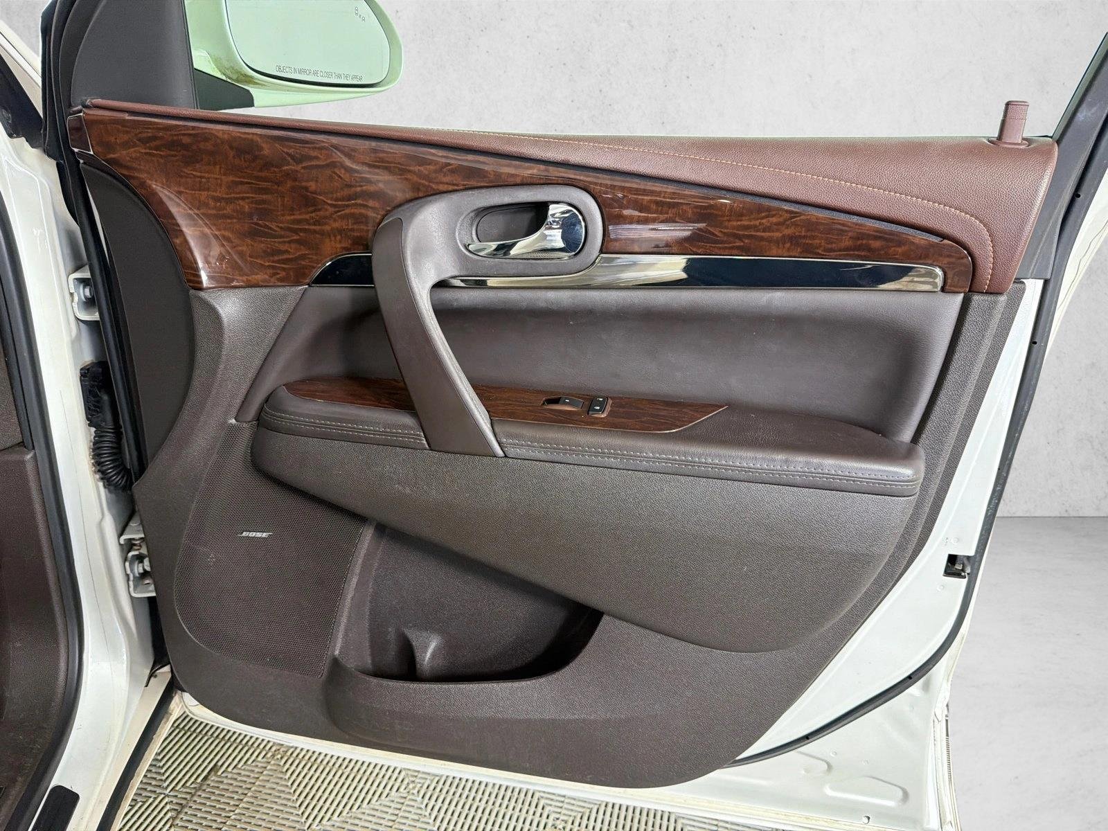 Used 2014 White Diamond Tricoat Buick Premium image 16