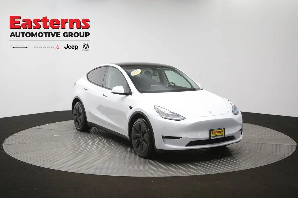Used 2021 White Tesla Long Range image 43