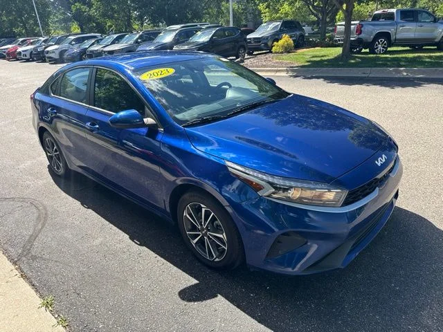 Used 2023 Blue Kia LXS image 6
