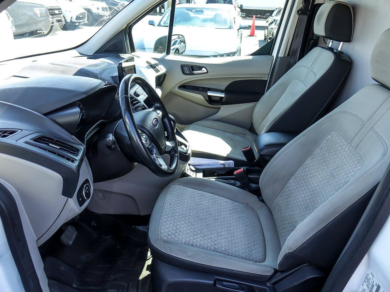 Used 2019 Frozen White Ford XLT image 9
