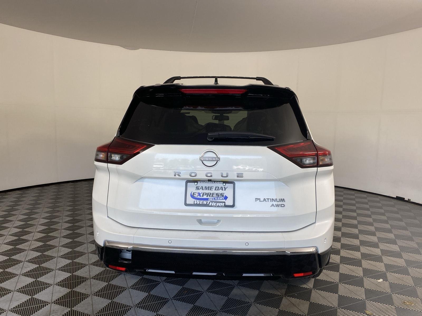 New 2026 Everest White Pearl/Super Black Nissan Platinum image 19