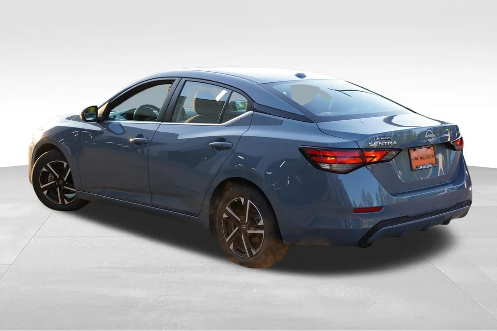 Used 2024 Atlantic Gray Metallic Nissan SV image 7