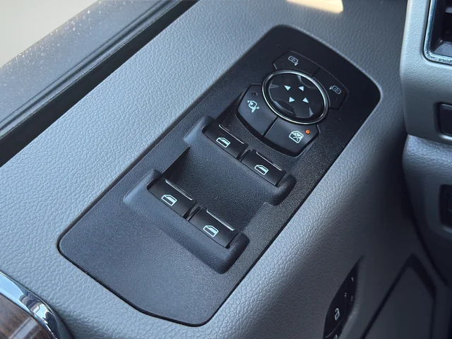 Used 2017 Silver Ford Lariat image 31