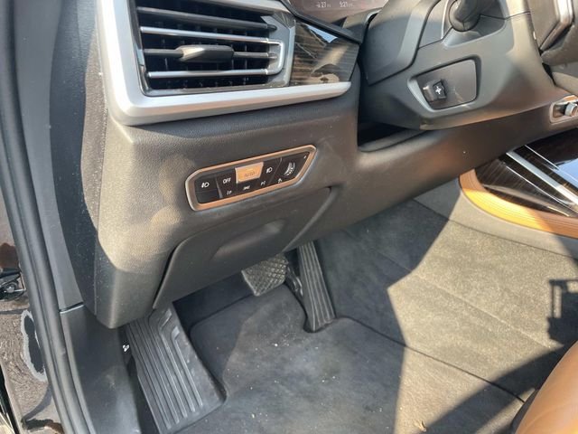 Used 2021 Jet Black BMW xDrive40i image 25