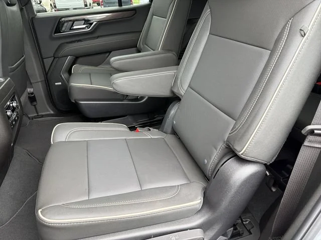 New 2026 Sterling Metallic GMC Elevation image 13