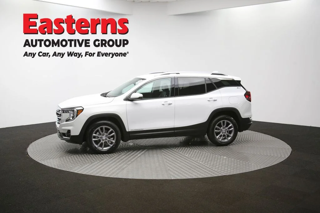 Used 2024 White GMC SLT image 58