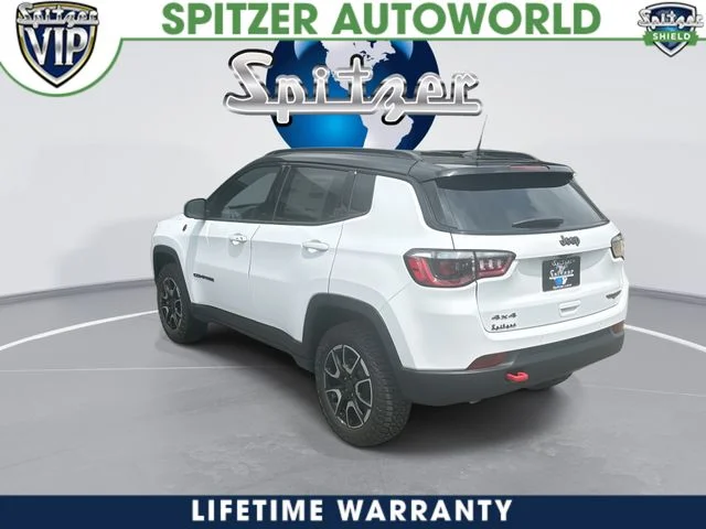 New 2026 Bright White Clear-Coat Exterior Paint Jeep Trailhawk image 7