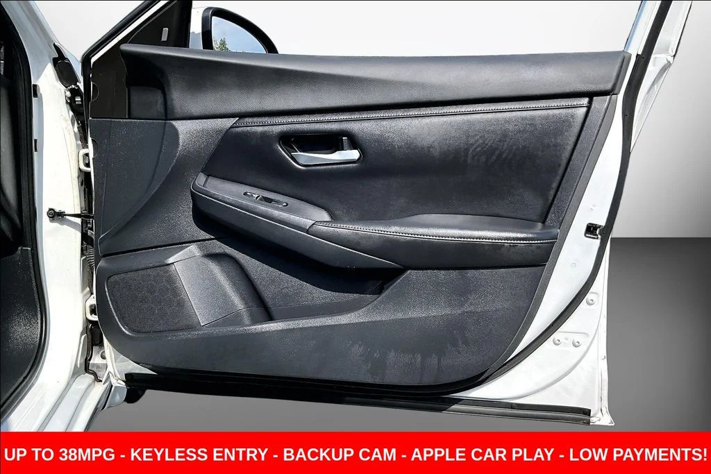 Used 2022 White Nissan S image 30