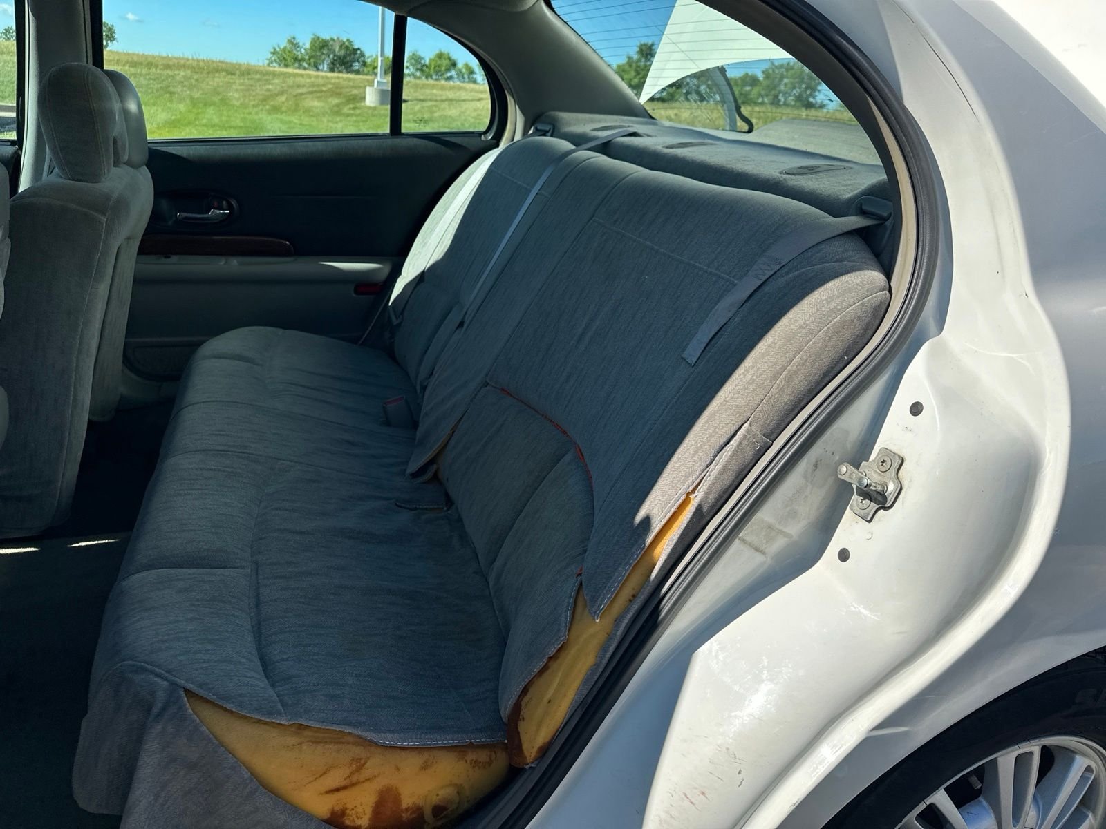 Used 2005 White Buick Custom image 20