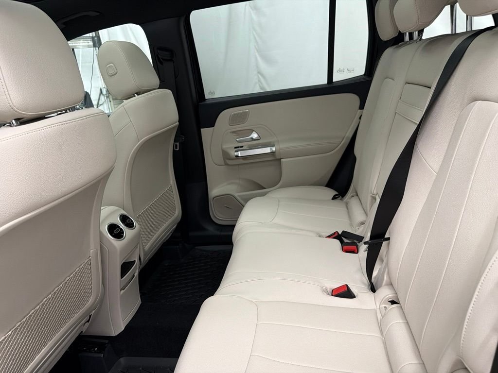 New 2026 Night Black Mercedes-Benz GLB 250 image 19