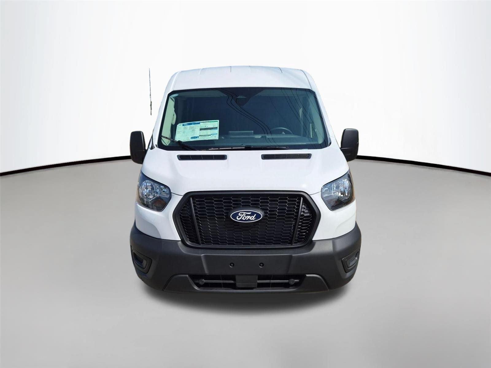 New 2026 Oxford White Ford T250 image 2