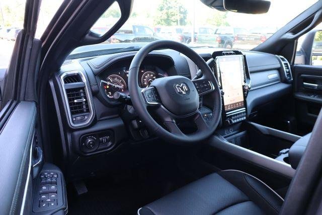 New 2026 Granite Crystal Metallic Clear-Coat Exterior Paint RAM LARAMIE image 31