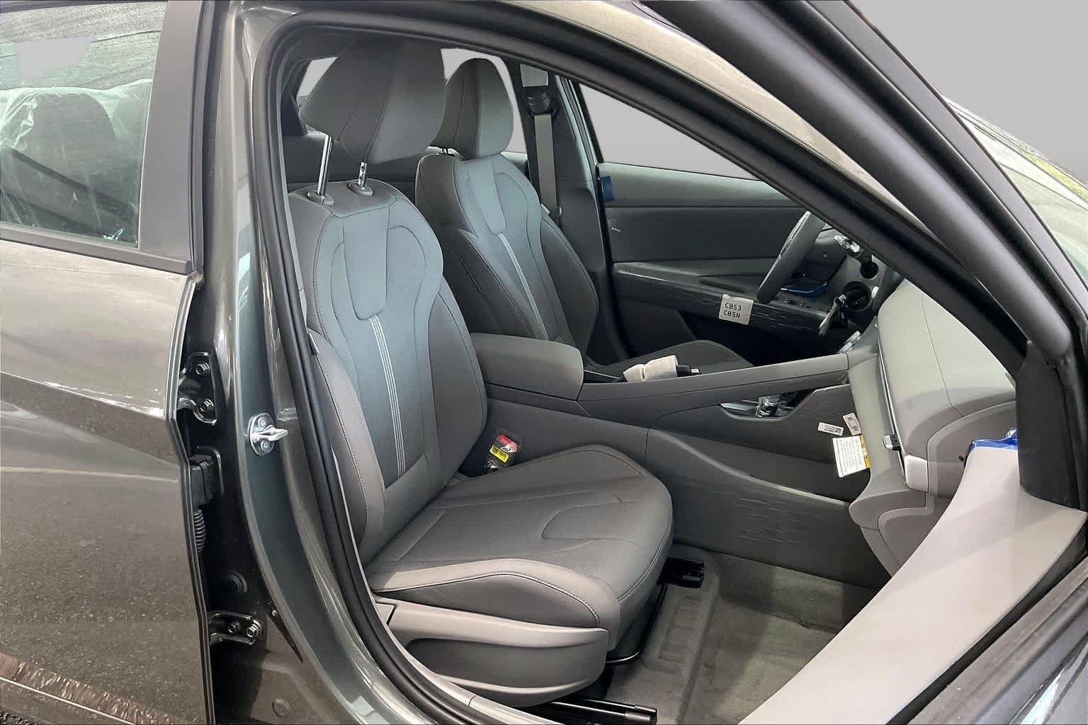 Used 2026 Amazon Gray Hyundai SE image 9