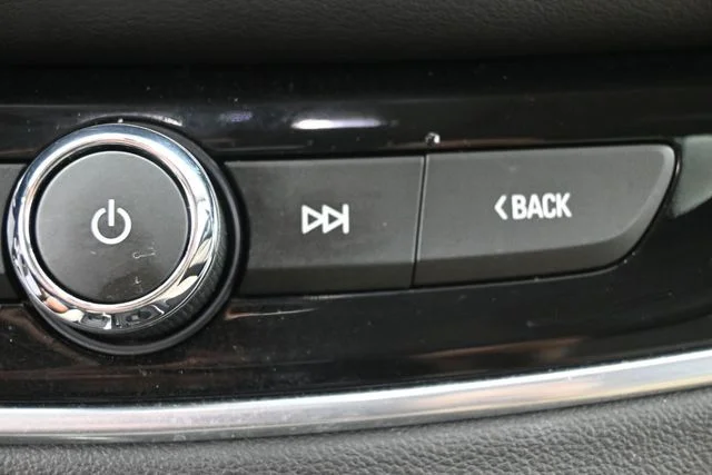 Used 2019 Black Buick Essence image 30
