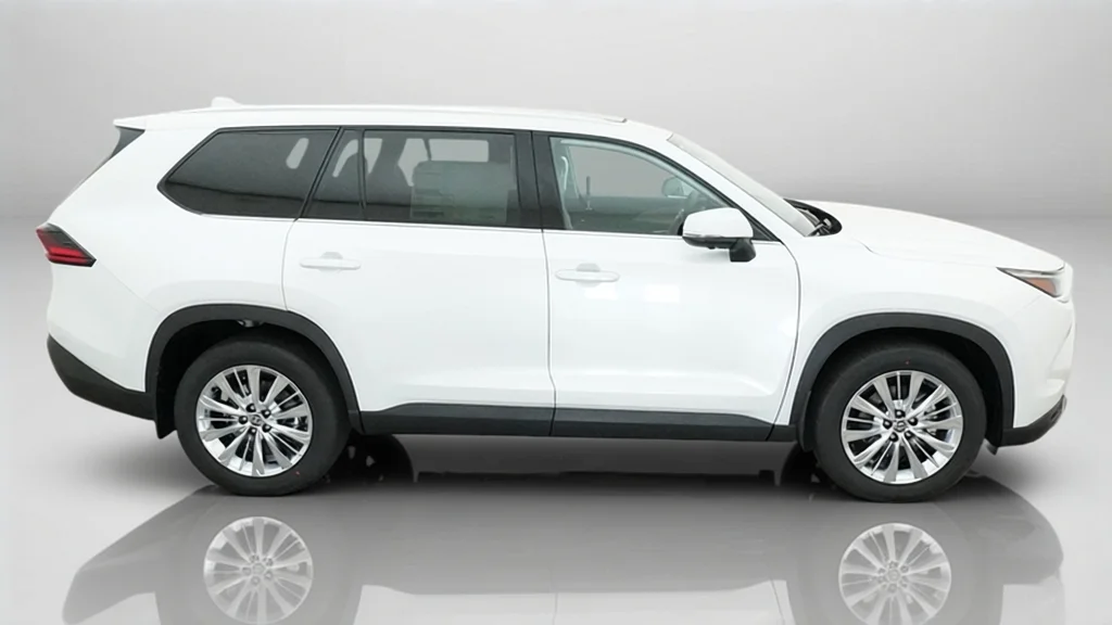 New 2026 Wind Chill Pearl Toyota Platinum image 7