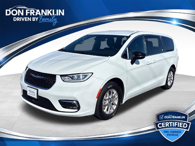 2025 Chrysler Pacifica Select