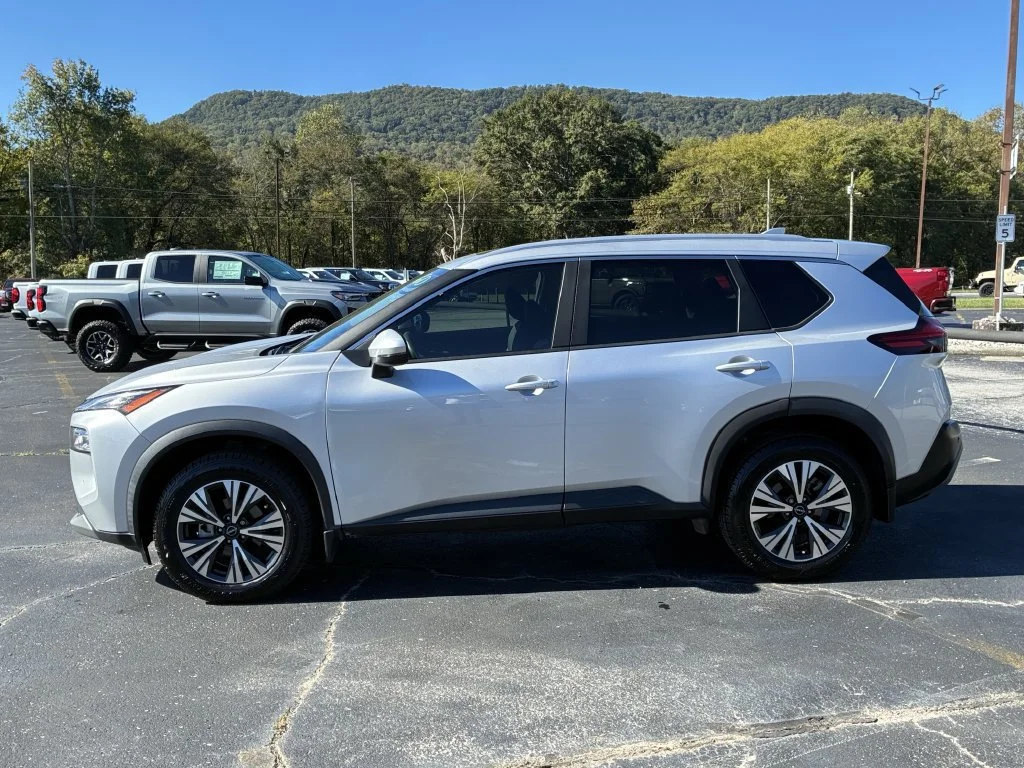 Used 2023 Silver Nissan SV image 6