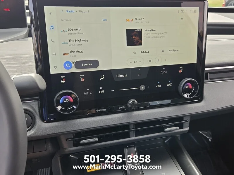 Used 2026 Overcast TOYOTA SE AWD image 18