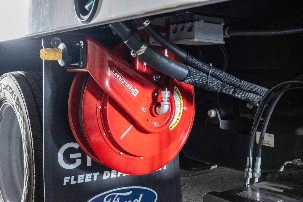 2025 Ford F-550 Super Duty Chassis Cab XL - Photo 33