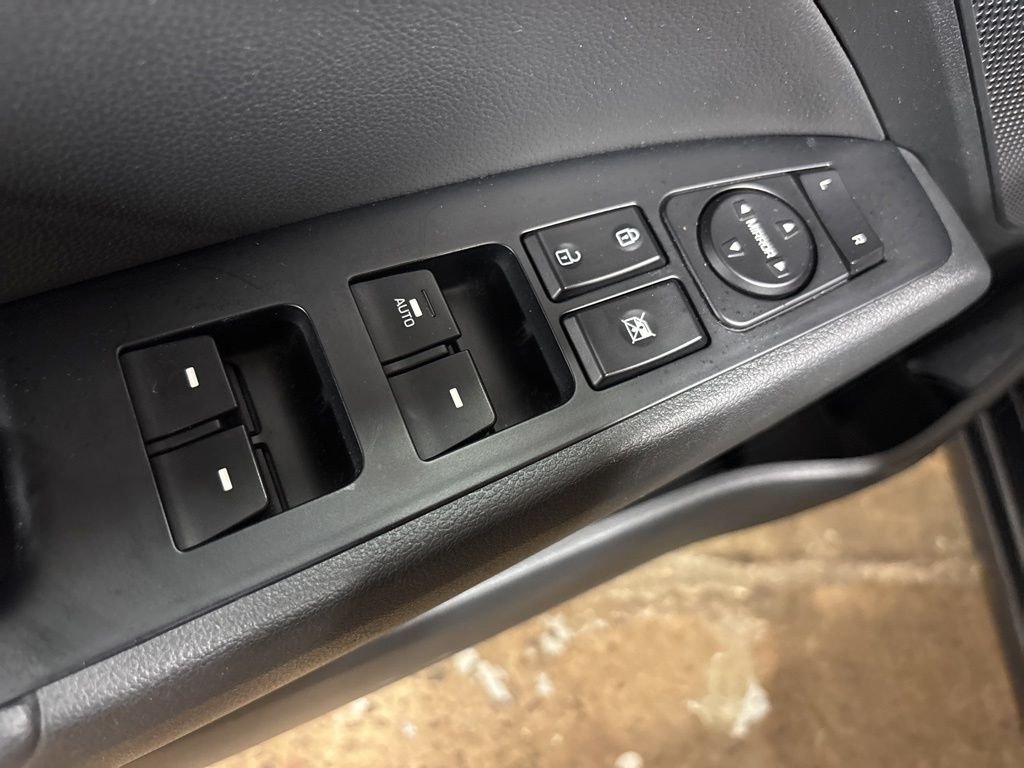 Used 2019 Black Hyundai Limited image 11