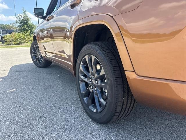 New 2026 Copper Shino Metallic Clear-Coat Exterior Paint Jeep Limited Reserve image 7