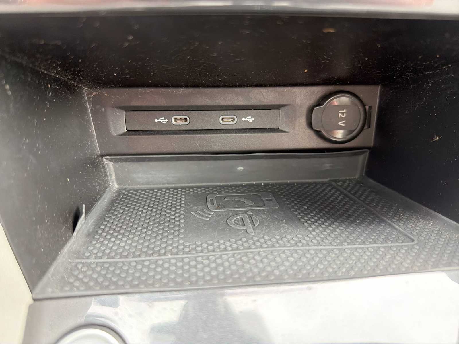 Used 2022 Atlantic Blue Metallic Volkswagen SE image 29
