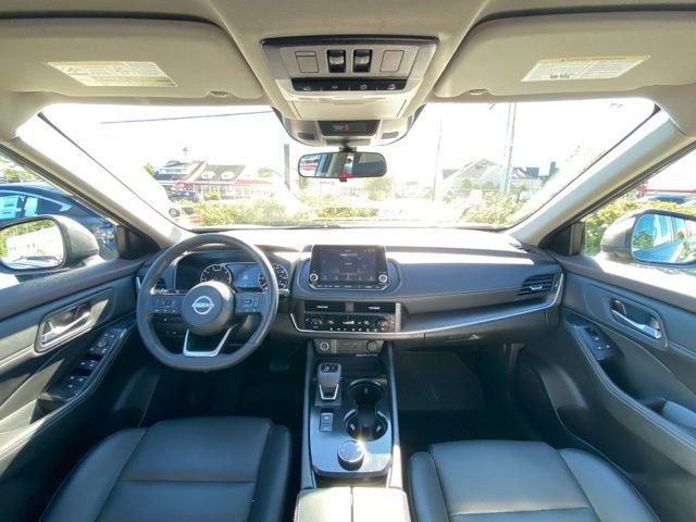 Used 2023 Gun Metallic Nissan SV image 11