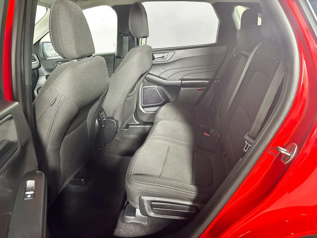 Used 2024 Red Ford Active image 19