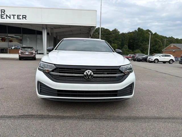 Used 2024 White Volkswagen 1.5T Sport image 8